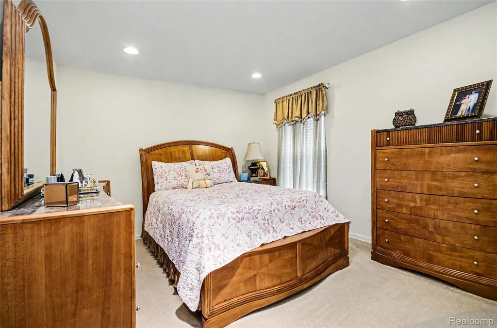 7316 N Central Park Shelby Charter Township MI 48317