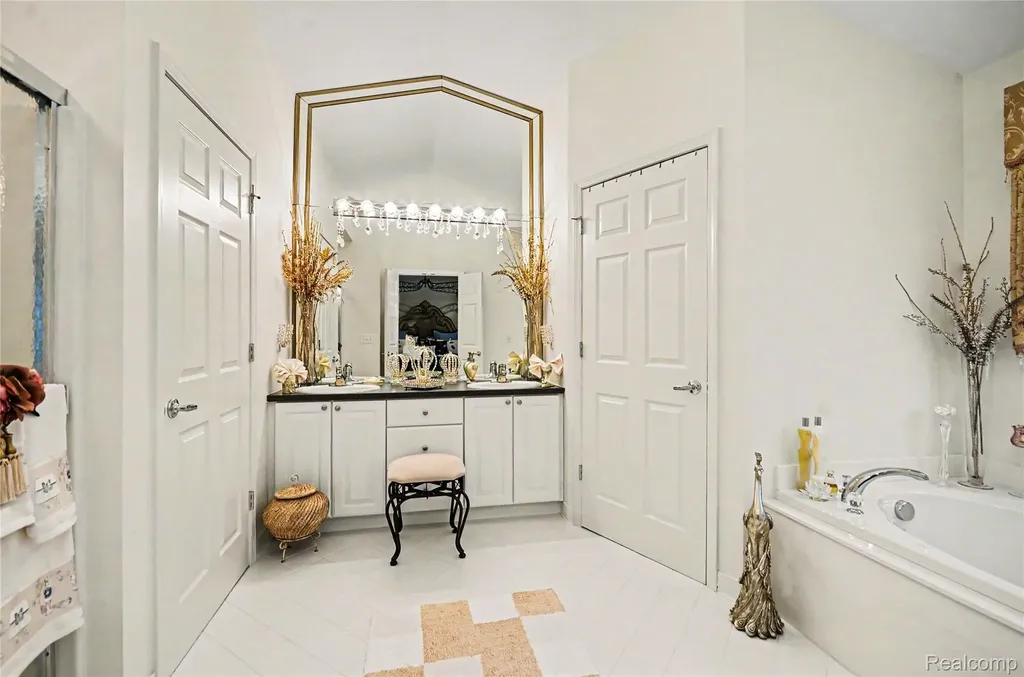 7316 N Central Park Shelby Charter Township MI 48317