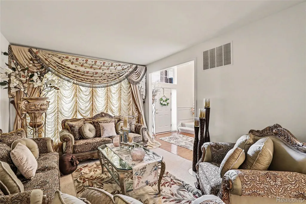 7316 N Central Park Shelby Charter Township MI 48317