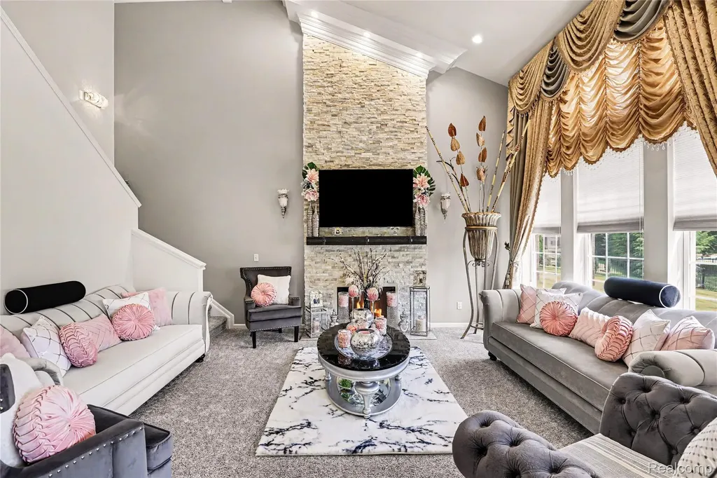 7316 N Central Park Shelby Charter Township MI 48317