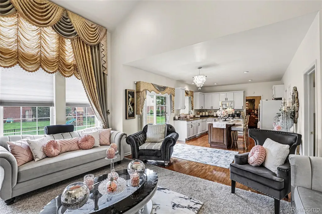 7316 N Central Park Shelby Charter Township MI 48317
