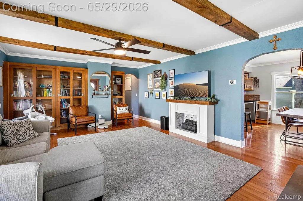 157 East Street Oxford Village MI 48371