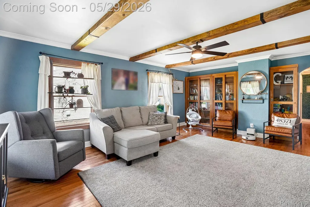 157 East Street Oxford Village MI 48371