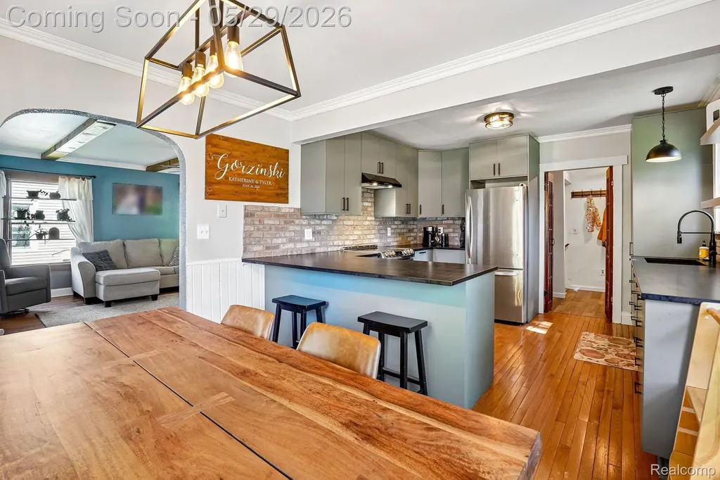 157 East Street Oxford Village MI 48371