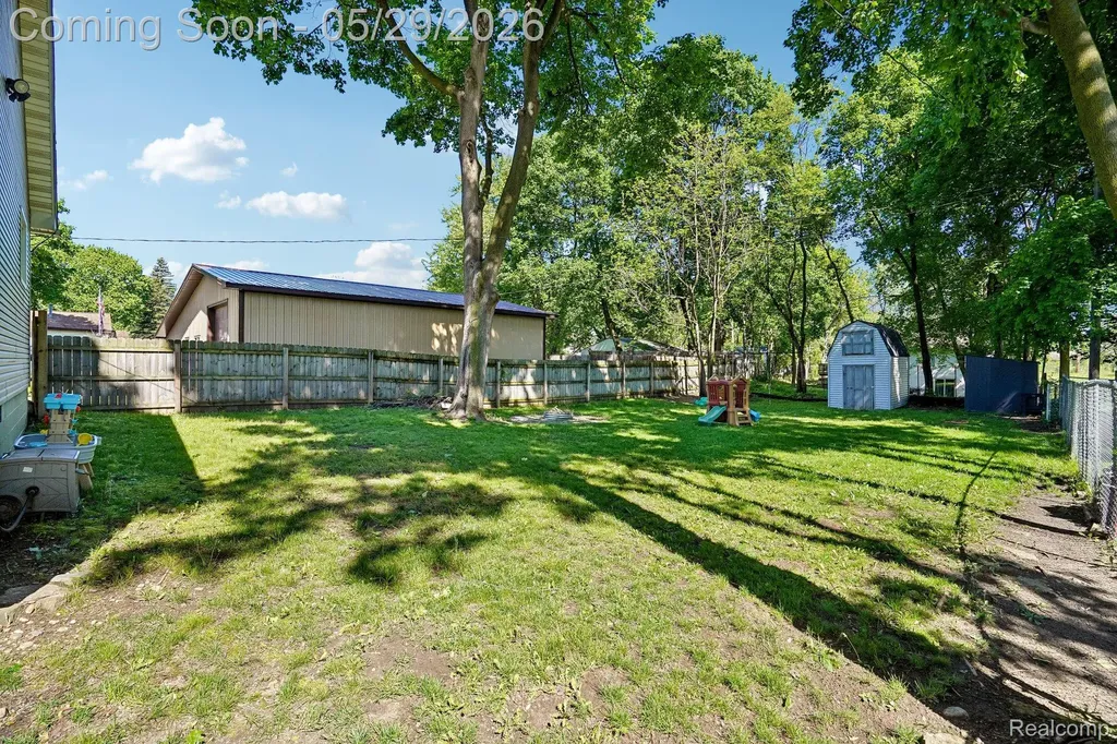 157 East Street Oxford Village MI 48371