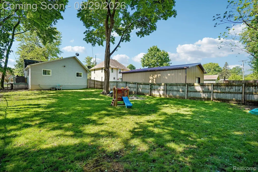 157 East Street Oxford Village MI 48371