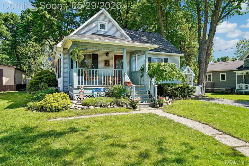 157 East Street Oxford Village MI 48371