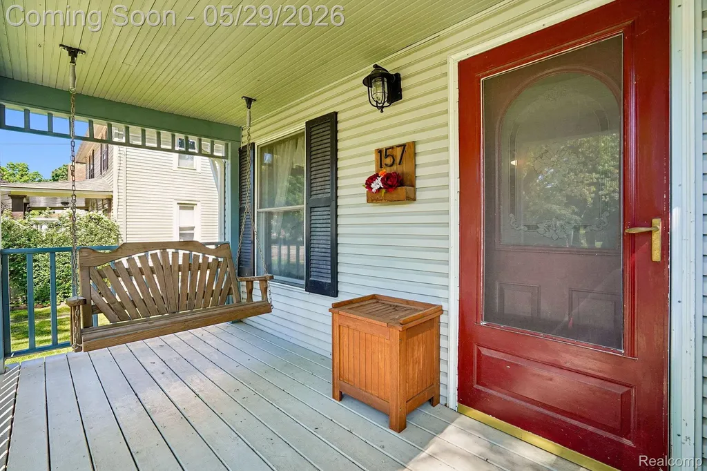 157 East Street Oxford Village MI 48371