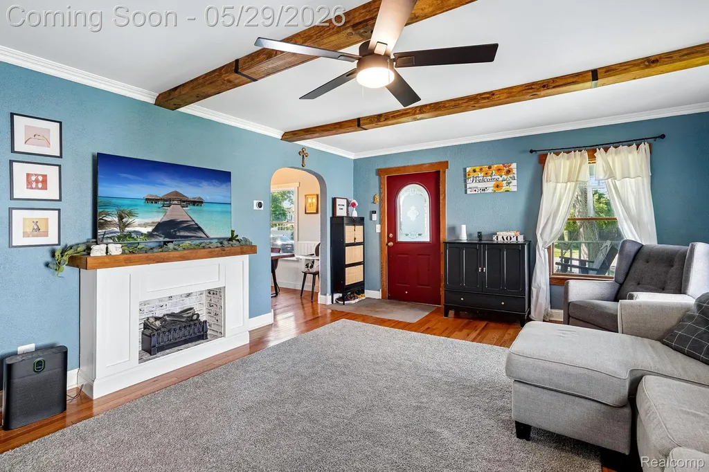 157 East Street Oxford Village MI 48371