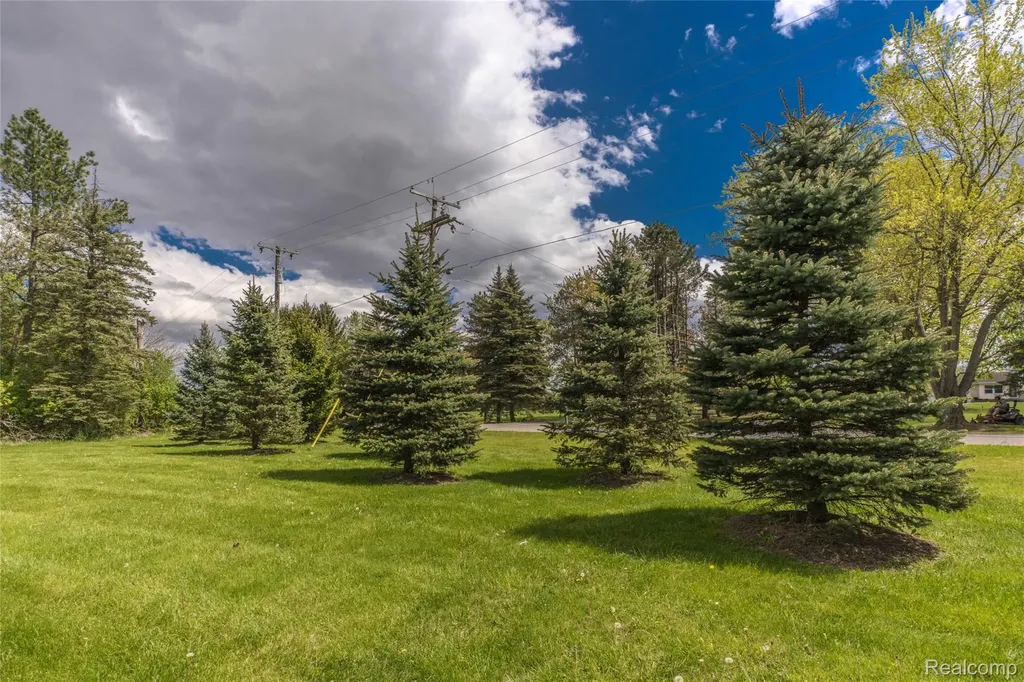 7893 Lantern Drive Almont Township MI 48003
