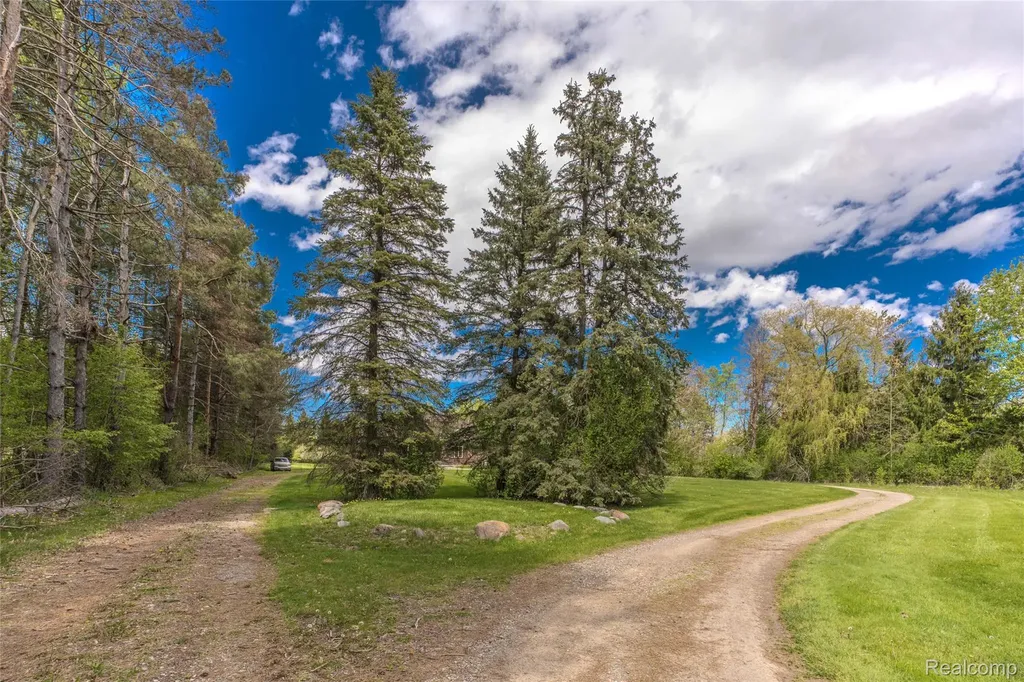 7893 Lantern Drive Almont Township MI 48003