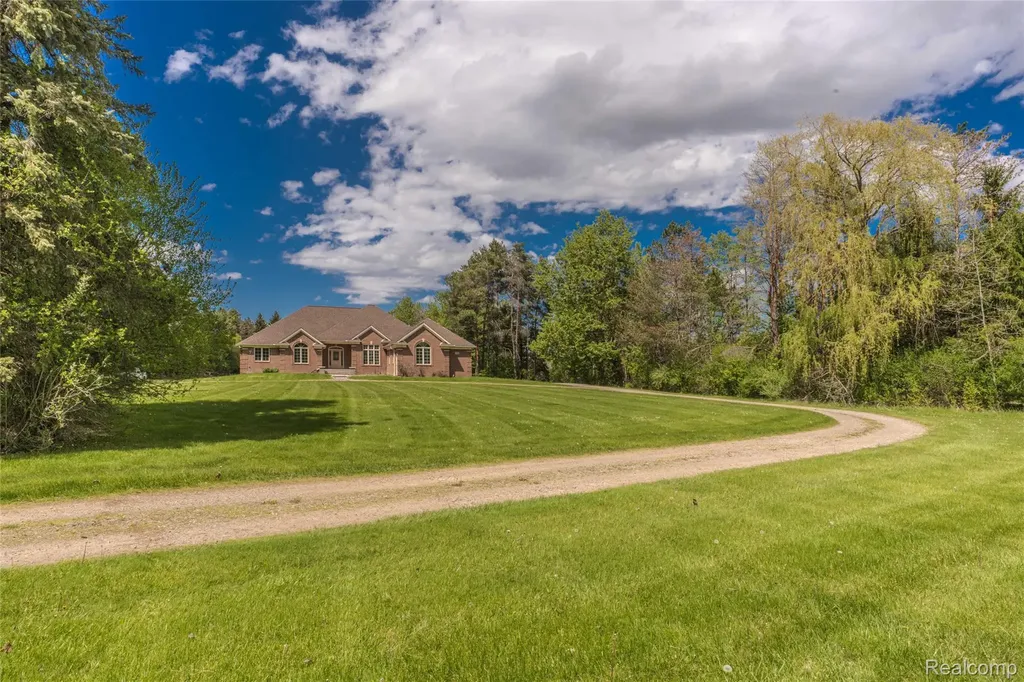 7893 Lantern Drive Almont Township MI 48003