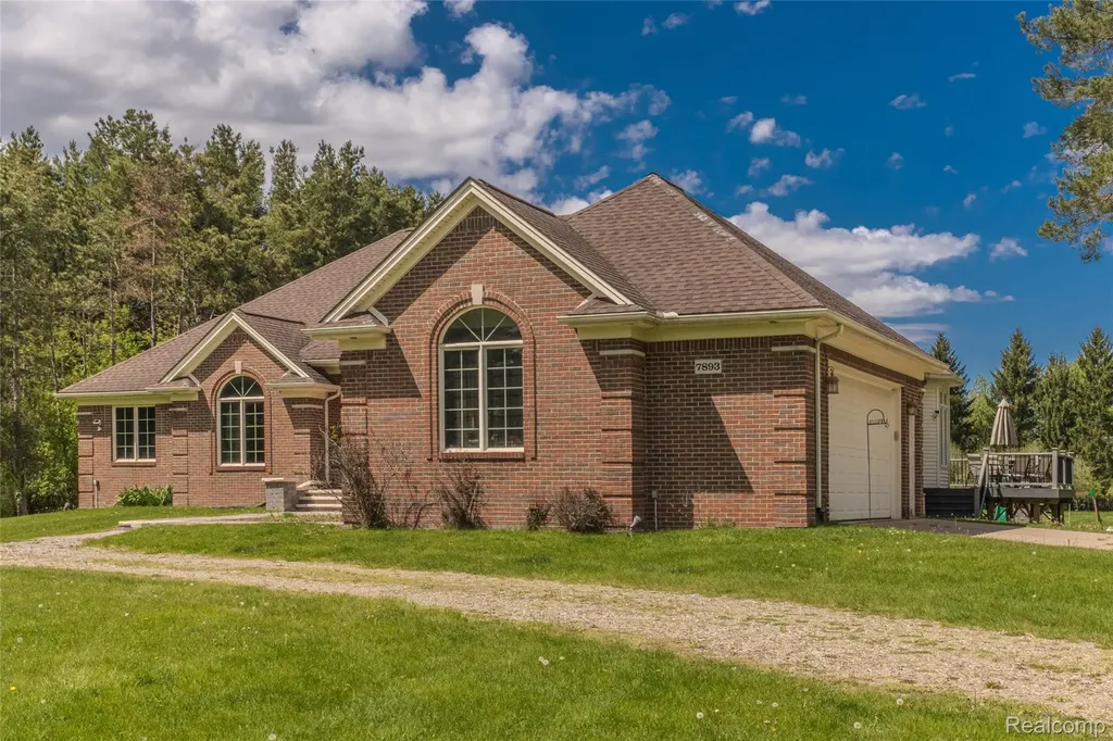 7893 Lantern Drive Almont Township MI 48003