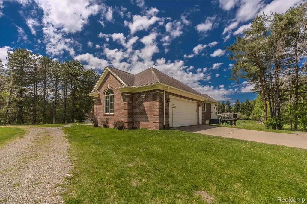 7893 Lantern Drive Almont Township MI 48003