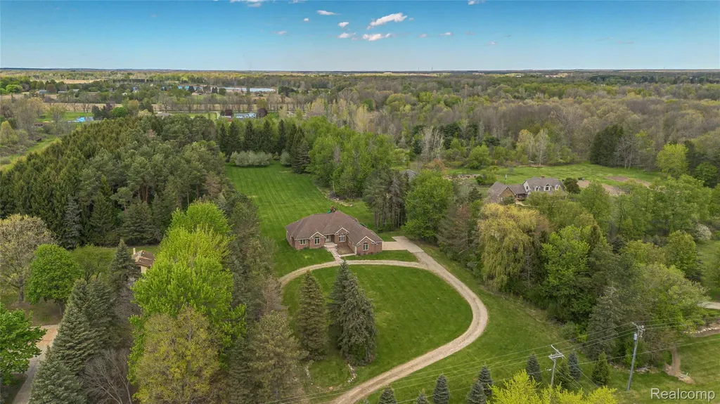 7893 Lantern Drive Almont Township MI 48003