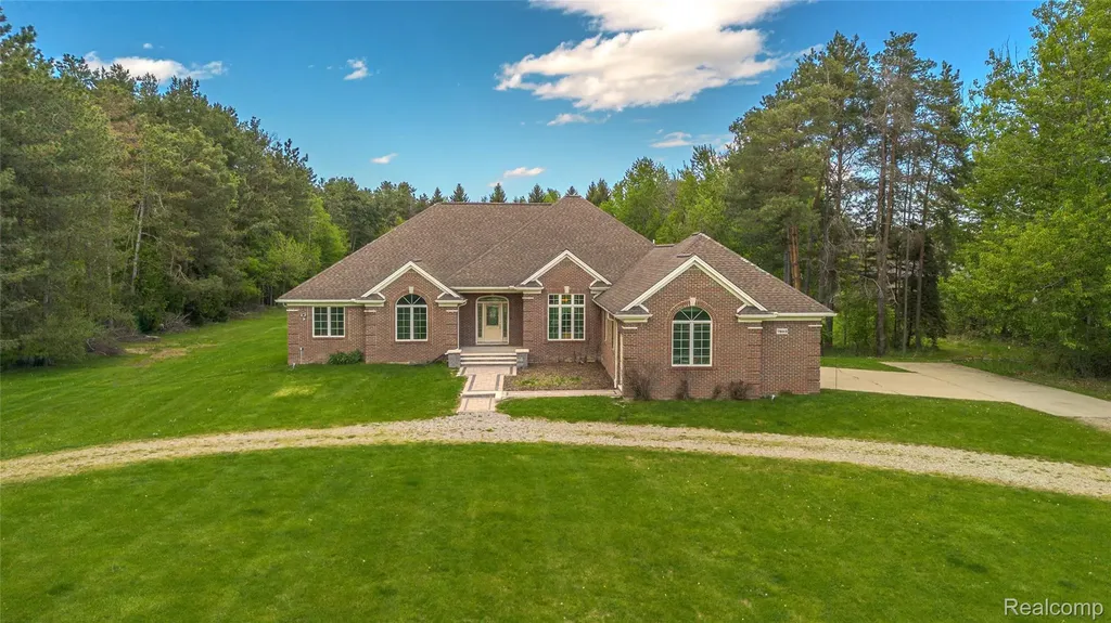 7893 Lantern Drive Almont Township MI 48003