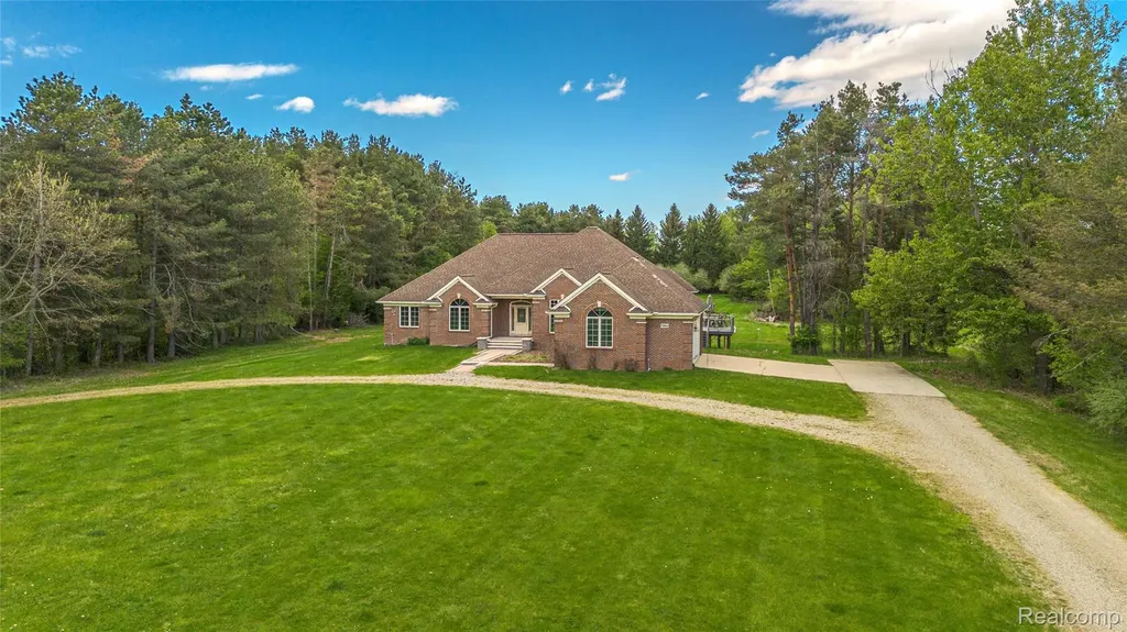 7893 Lantern Drive Almont Township MI 48003