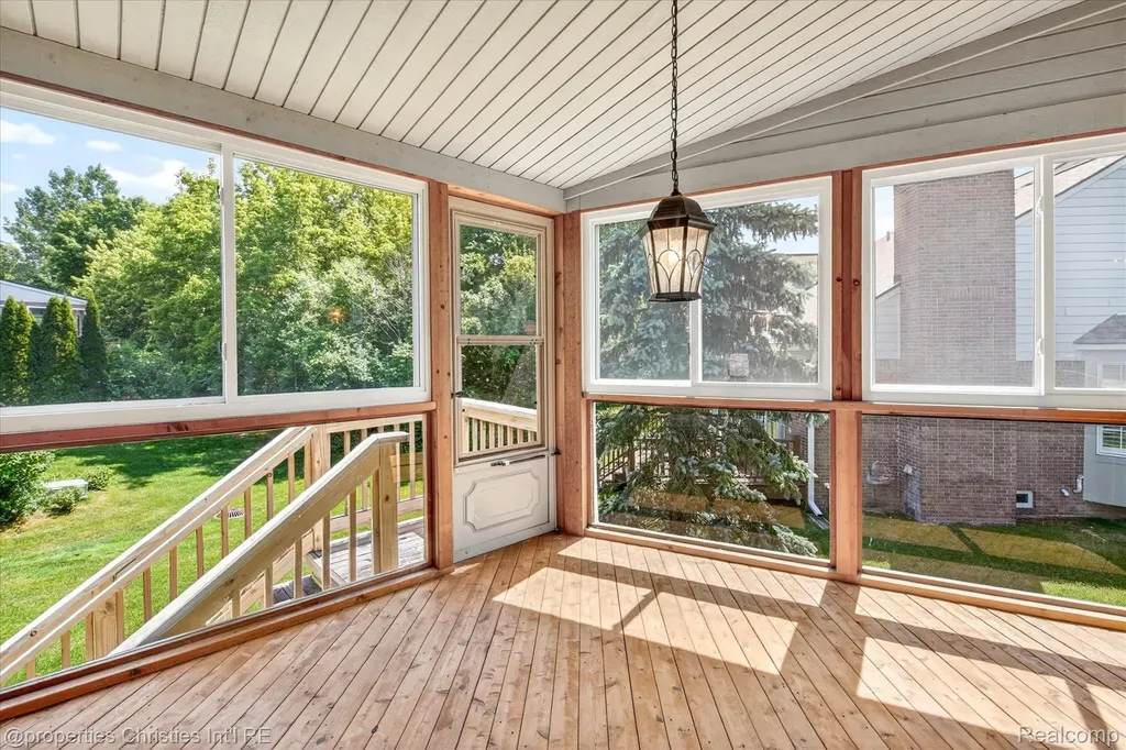 16502 Cypress Court Northville Township MI 48168