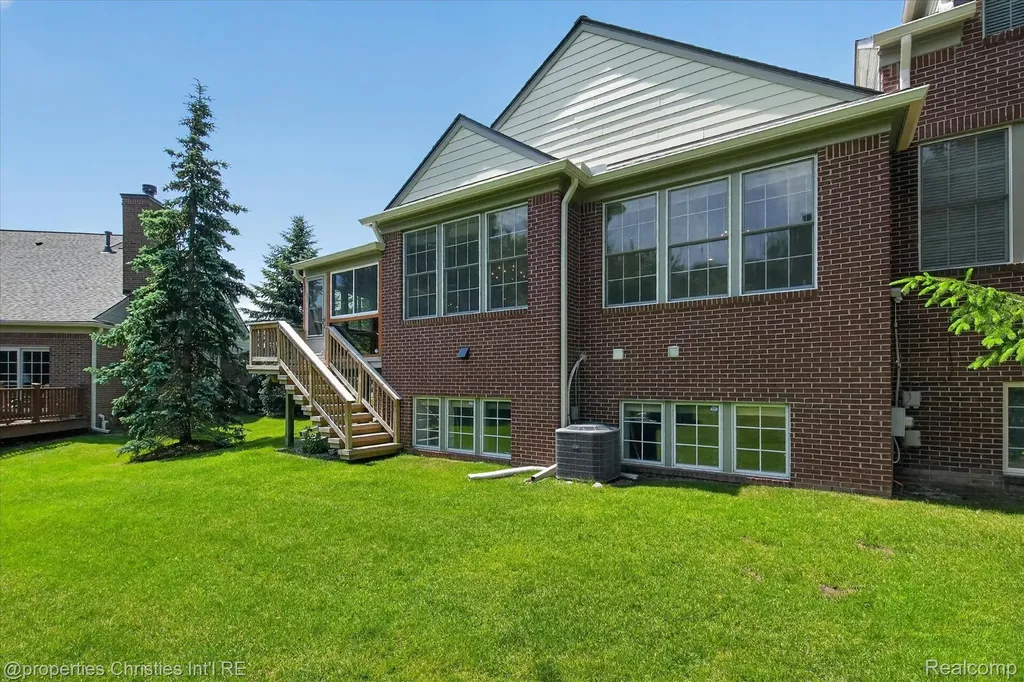 16502 Cypress Court Northville Township MI 48168