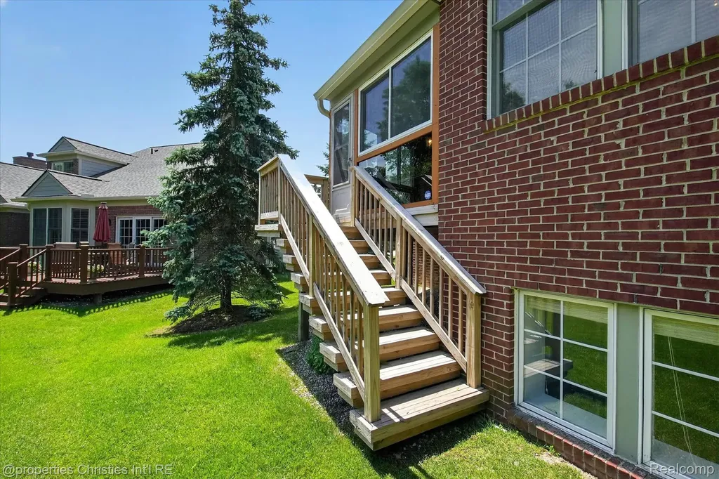 16502 Cypress Court Northville Township MI 48168