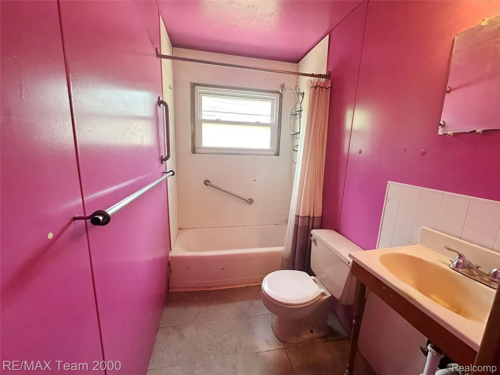 20493 Ilene Street Detroit City MI 48221