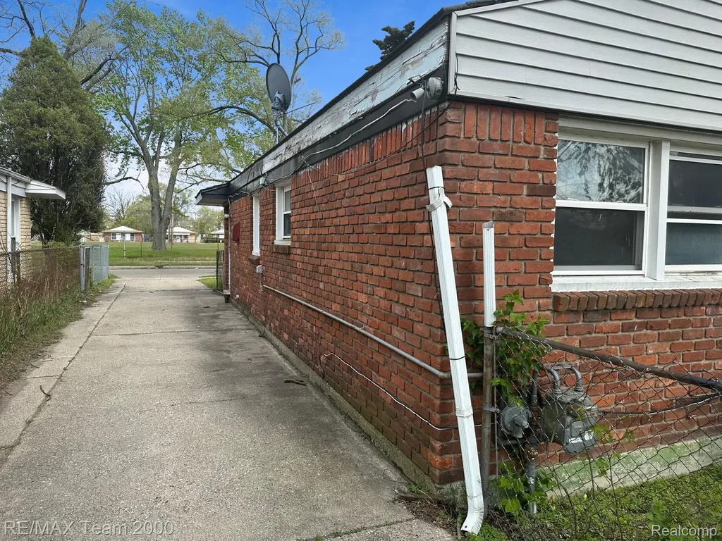 20493 Ilene Street Detroit City MI 48221