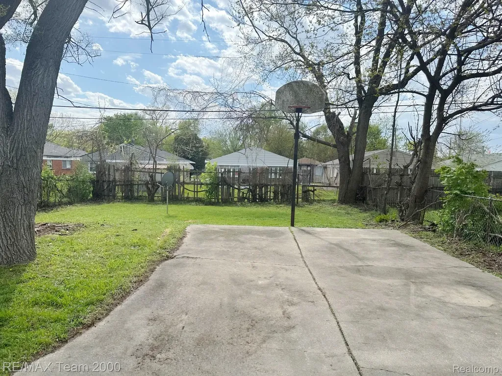 20493 Ilene Street Detroit City MI 48221
