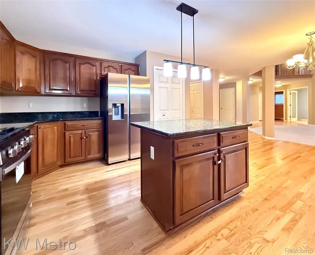 1176 Cadmus Drive Troy City MI 48085