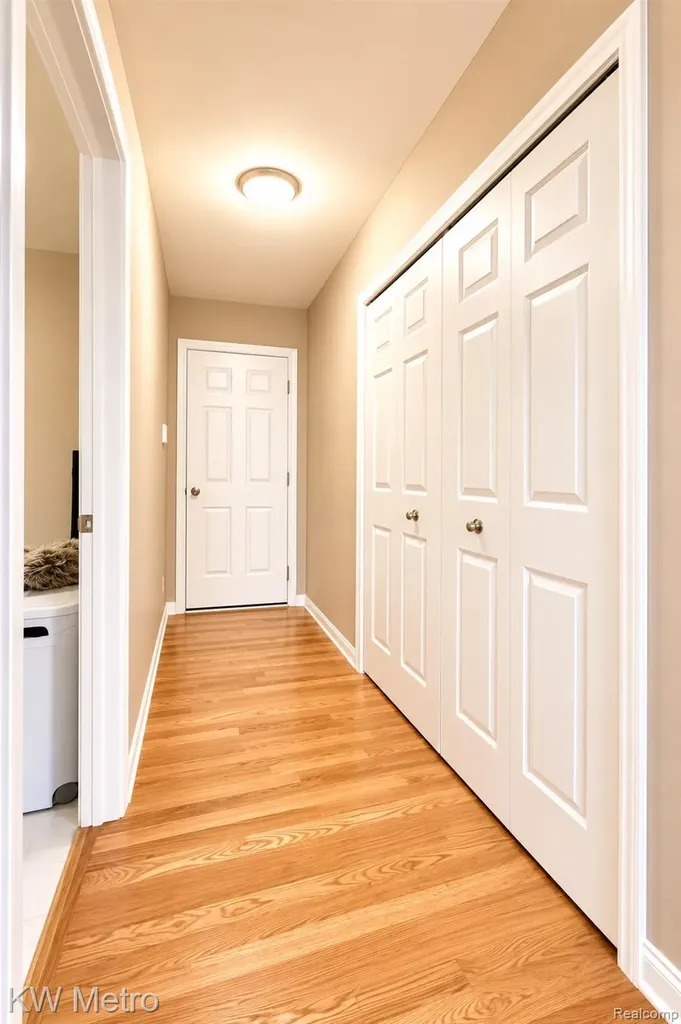 1176 Cadmus Drive Troy City MI 48085