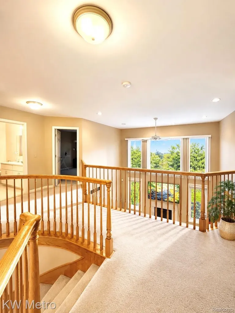 1176 Cadmus Drive Troy City MI 48085