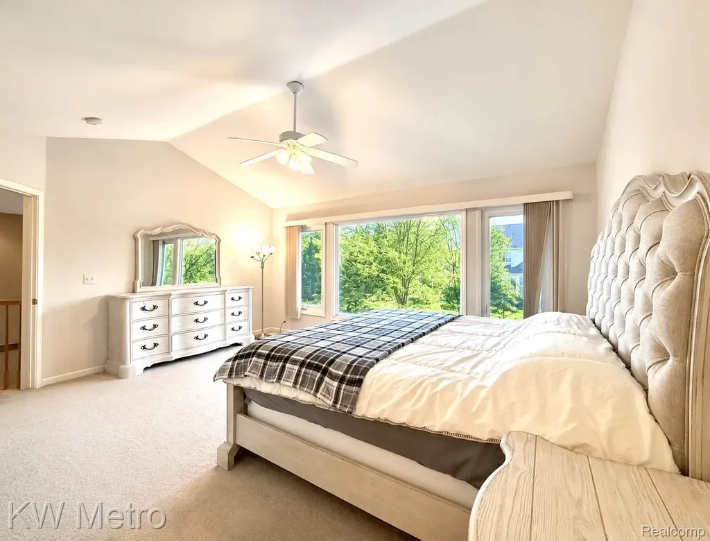 1176 Cadmus Drive Troy City MI 48085