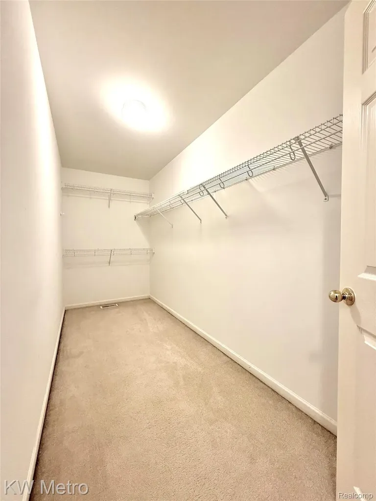 1176 Cadmus Drive Troy City MI 48085