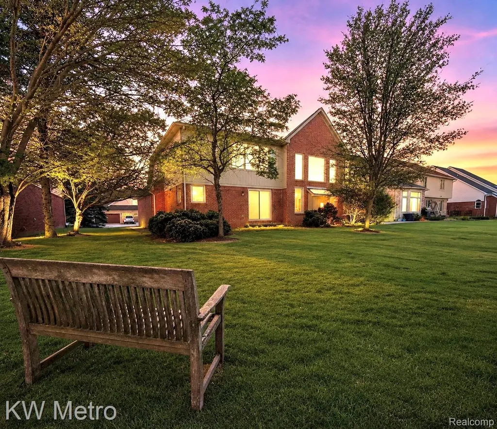 1176 Cadmus Drive Troy City MI 48085