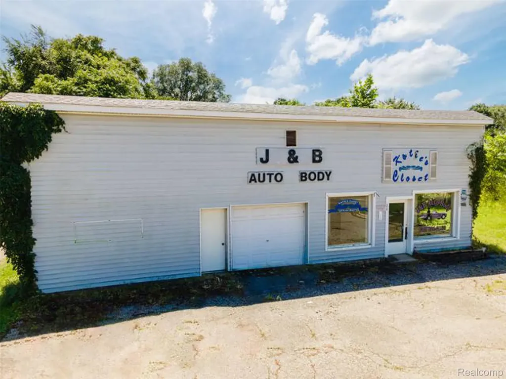 210 W Main Street Hartford City MI 49057