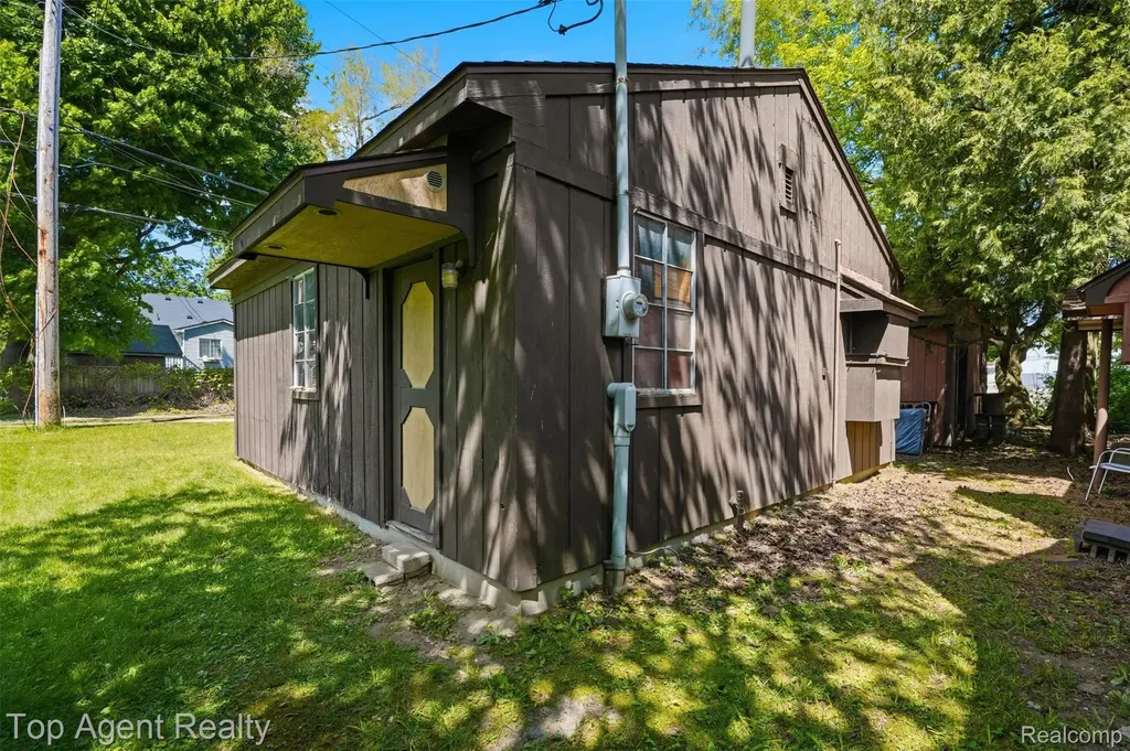 745 Karmada Street Plymouth City MI 48170