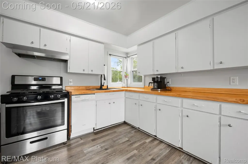 6116 Lapeer Road Burton City MI 48509