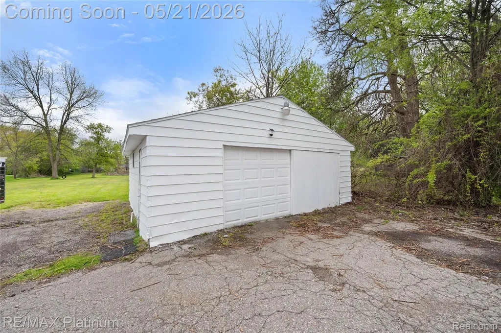 6116 Lapeer Road Burton City MI 48509
