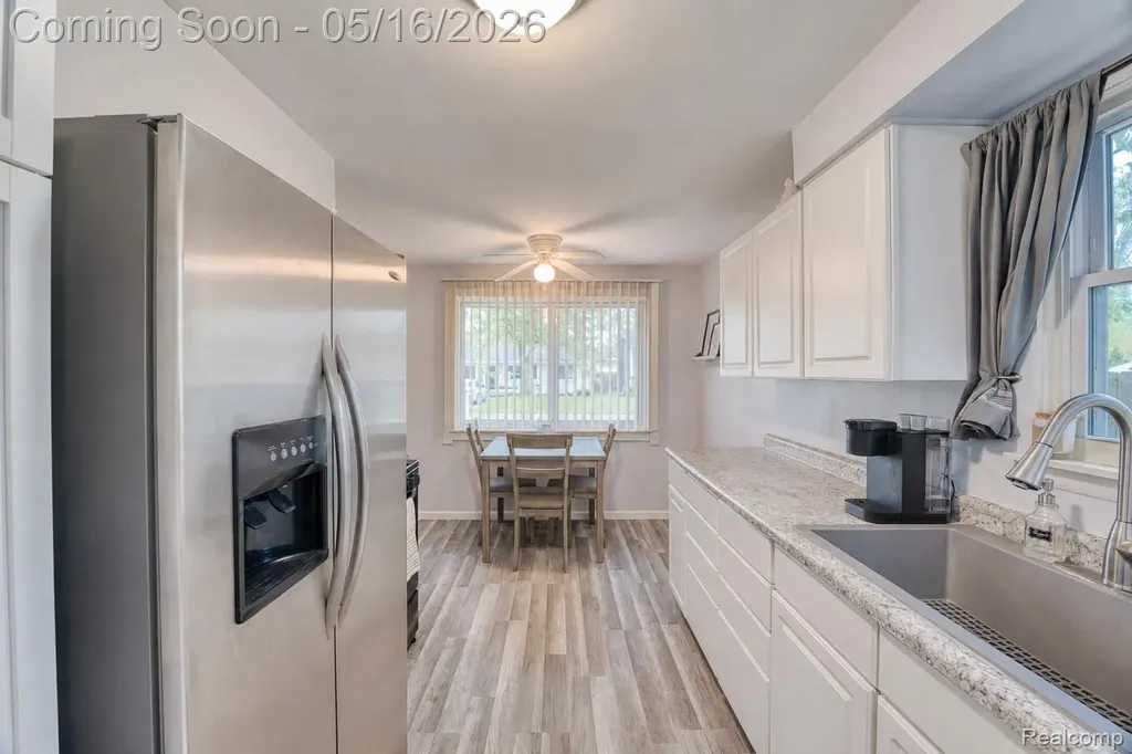 3016 Roselawn Street Commerce Charter Township MI 48390