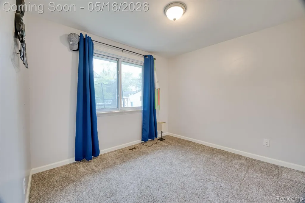 3016 Roselawn Street Commerce Charter Township MI 48390