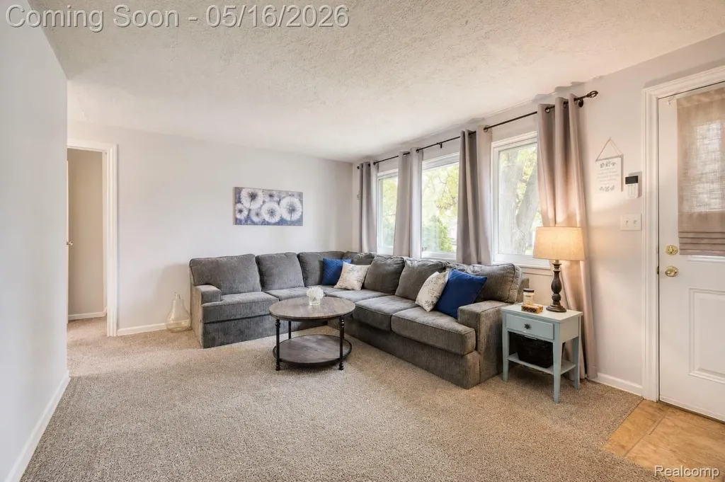 3016 Roselawn Street Commerce Charter Township MI 48390