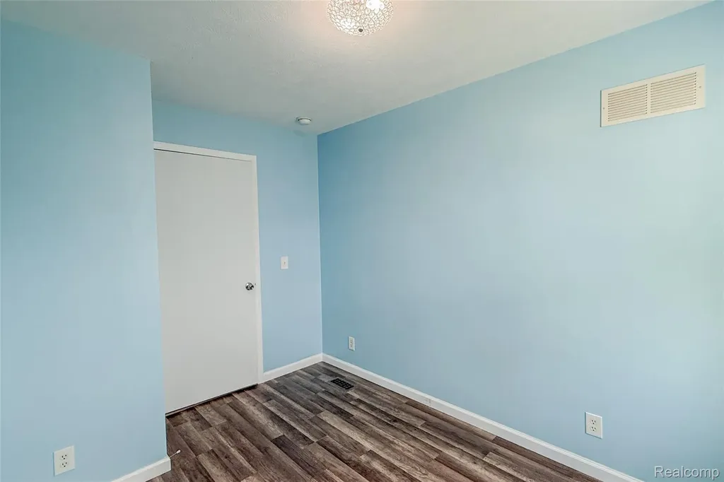 41021 Old Michigan Avenue Canton Charter Township MI 48188