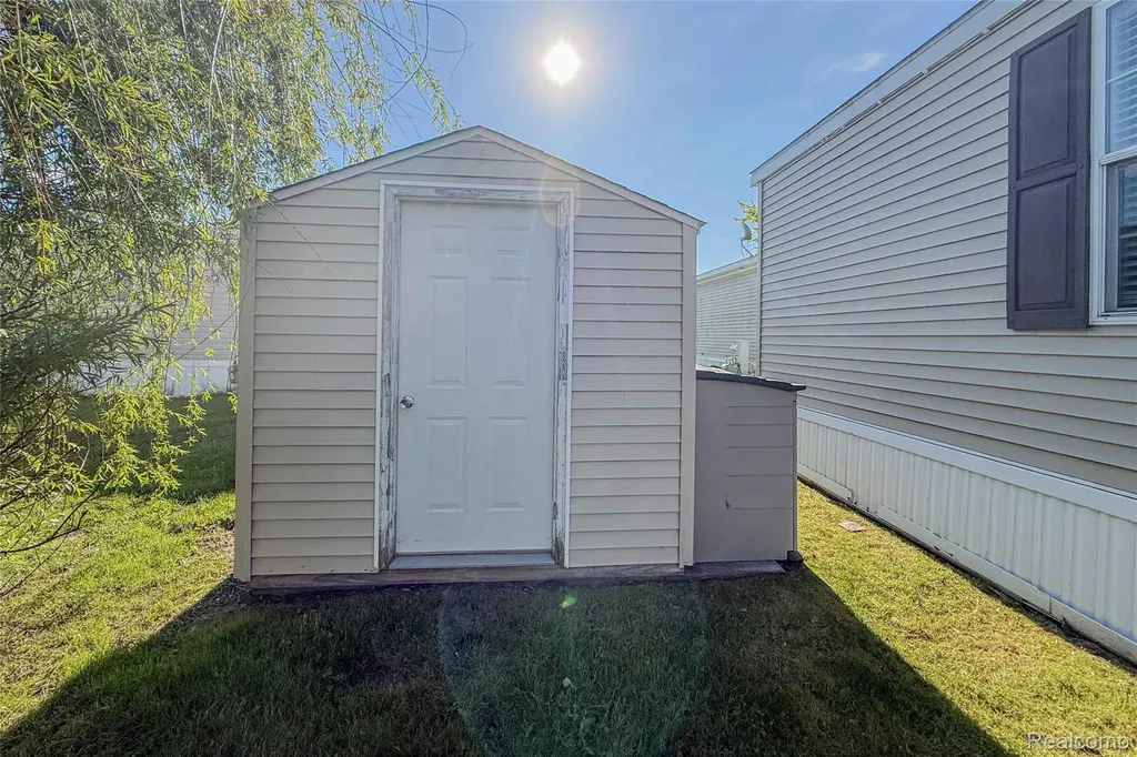 41021 Old Michigan Avenue Canton Charter Township MI 48188