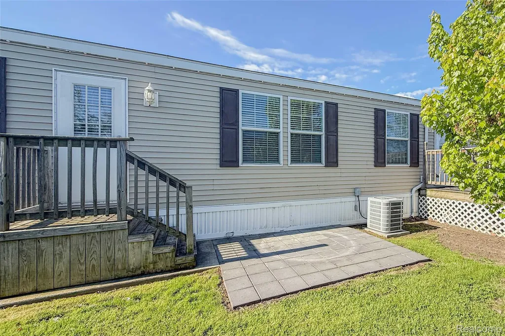41021 Old Michigan Avenue Canton Charter Township MI 48188