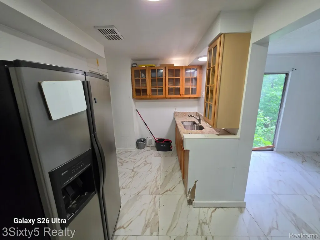 18344 Shiawassee Drive Detroit City MI 48219