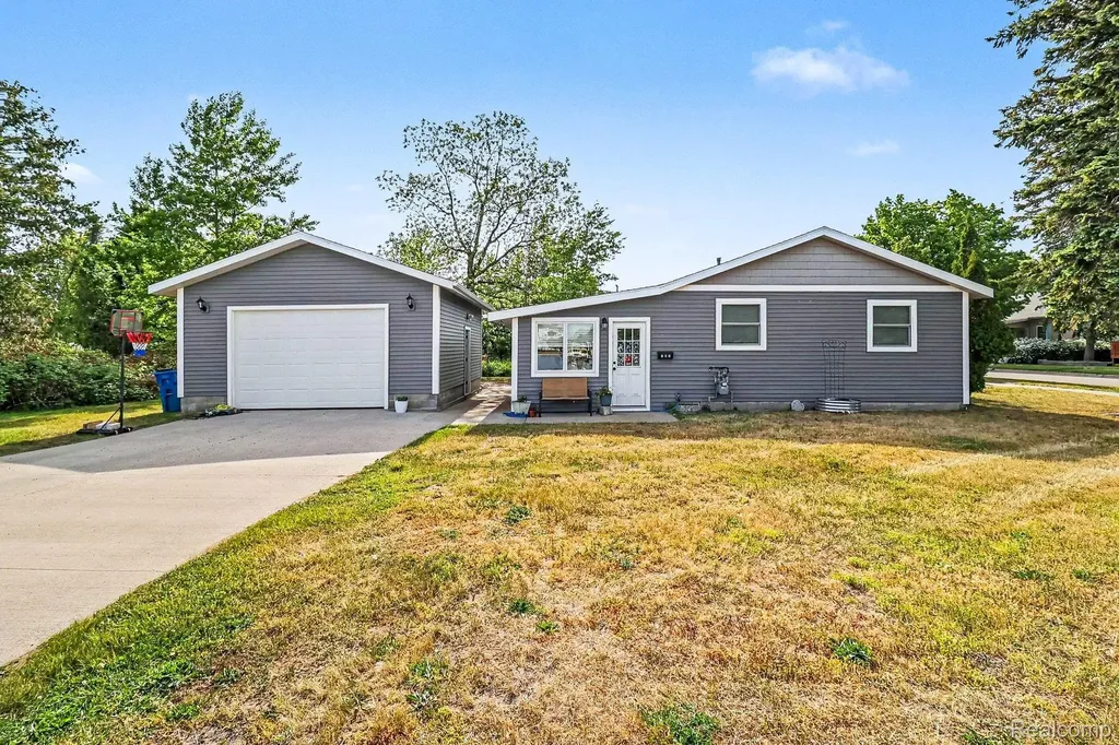 701 W Loomis Street Ludington City MI 49431