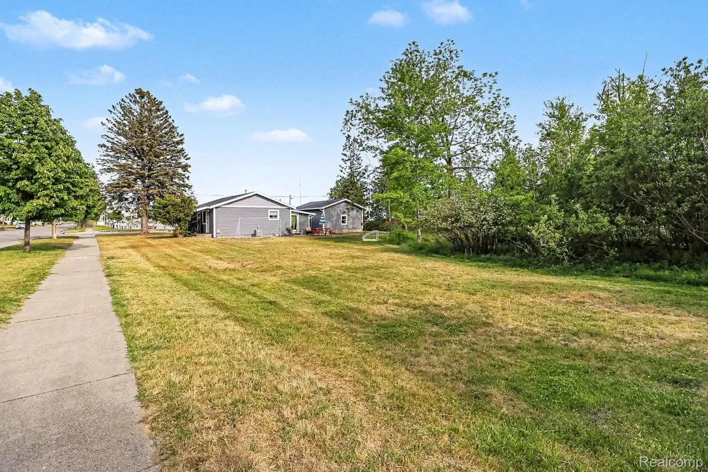 701 W Loomis Street Ludington City MI 49431