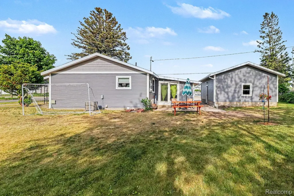 701 W Loomis Street Ludington City MI 49431