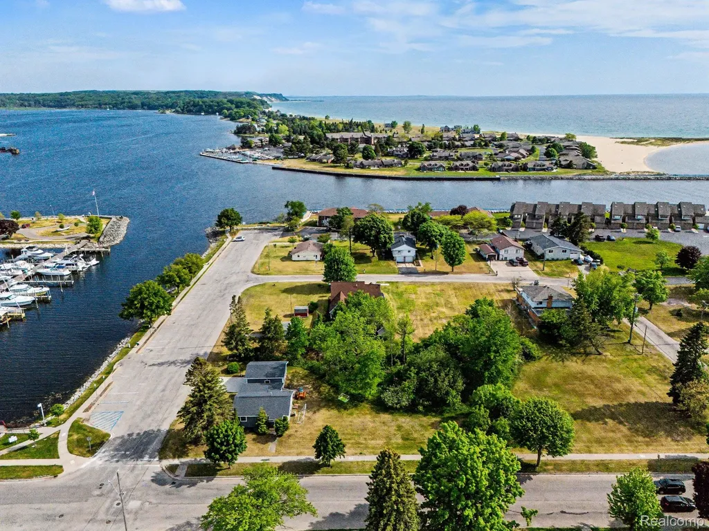 701 W Loomis Street Ludington City MI 49431