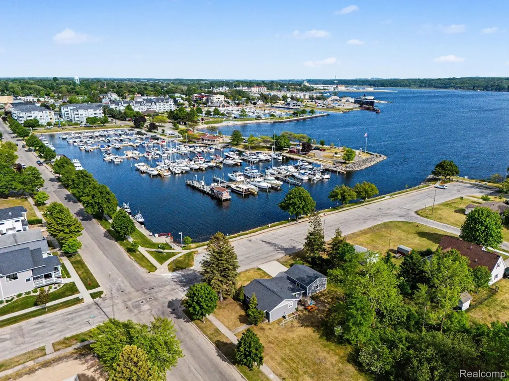701 W Loomis Street Ludington City MI 49431