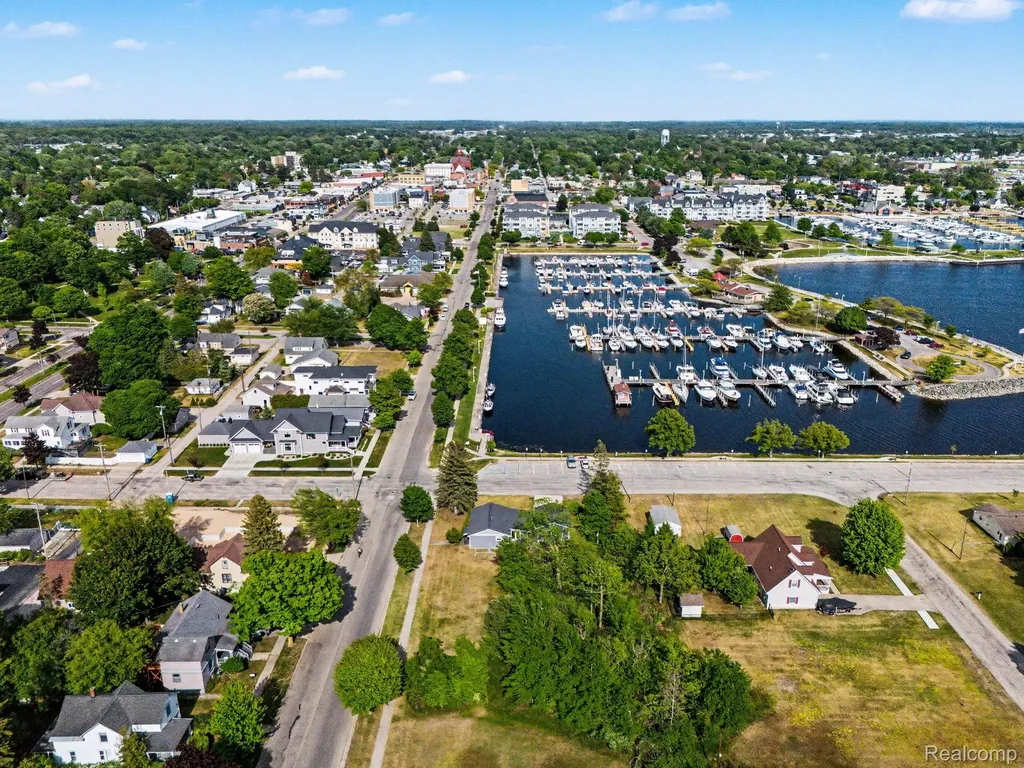 701 W Loomis Street Ludington City MI 49431